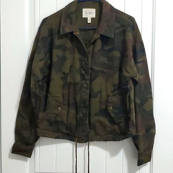Jessica Simpson womans camouflage jacket, size medium - Picture 1 of 5